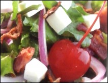 Ensalada de Berros, Tocino y Salsa de Cereza 