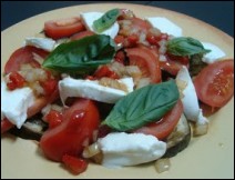 Ensalada de Jitomate, Berenjena y Albahaca 