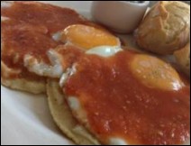 Huevos Rancheros con Mole Receta para Cuaresma