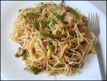 Noodles con Cacahuate en Taco de Lechuga Receta Para Semana Santa