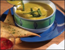Sopa Fría de Chile Poblano y Almendras Tradición del Distrito Federal 
