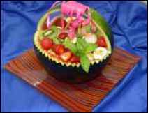 Fresca Canastilla de Sandía Rellena de Fruta con Licor –Receta de de Chihuahua 