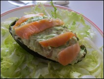 Aguacates Rellenos de Salmón