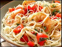 Pasta con Camarones y Jitomate Bola para Cuaresma