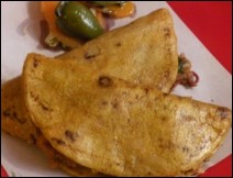 Tacos de Canasta de Frijol con Chorizo 						