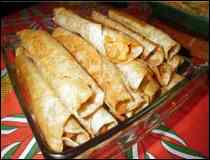 Tacos Dorados con Chile Poblano - Receta Poblana