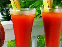 Coctel de Jitomate con Cacahuate Crudo- Bebida Mexicana